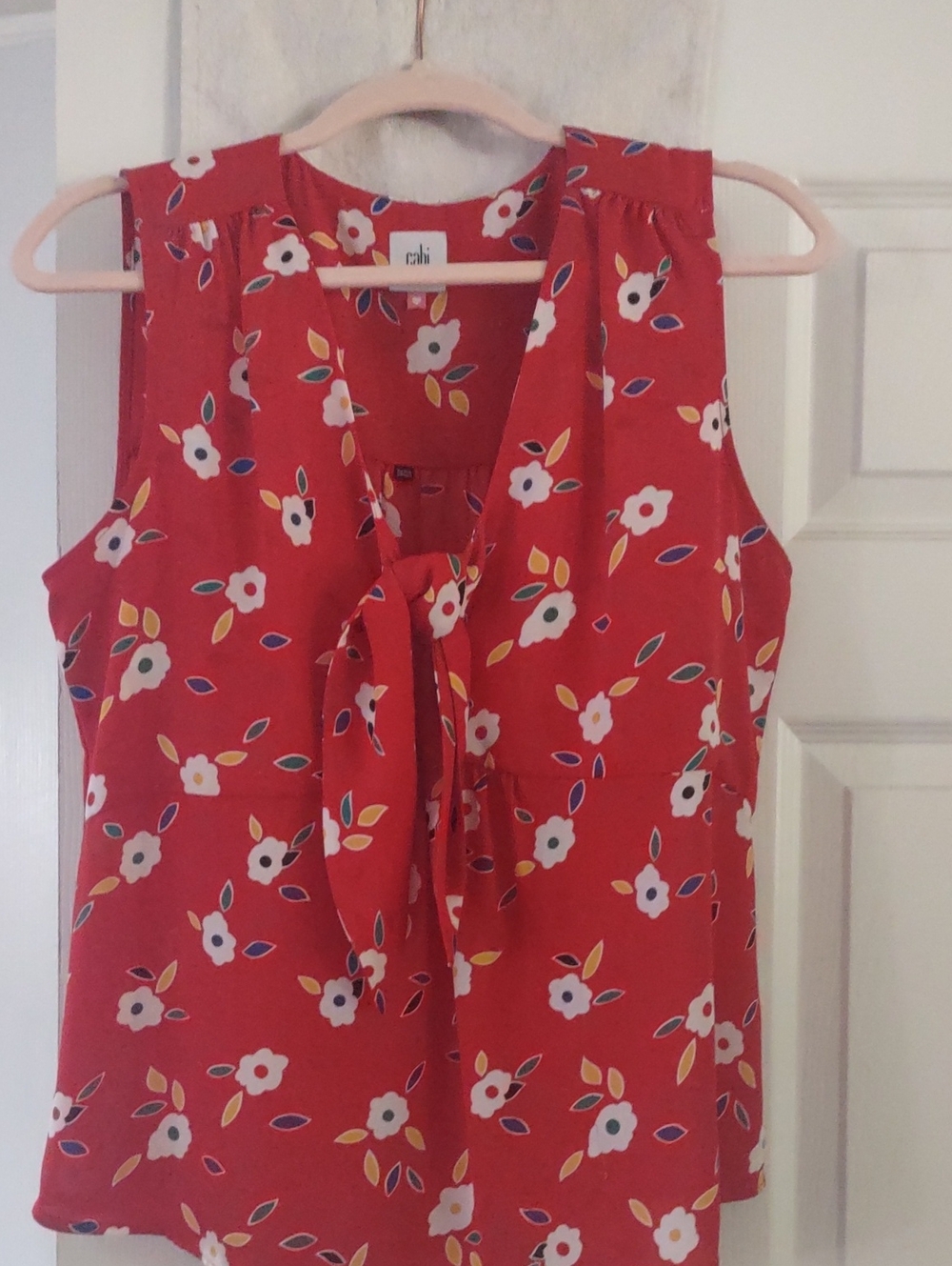 cabi Heart Of cabi Red Floral Tie-Neck Sleeveless Camisole Size Medium